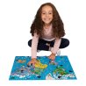 Niña disfrutando con mucha entretención su puzzle infantil Puzzle Mágico Mapa del Mundo - World Map marca Galt