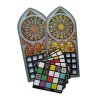 Tableros de vitrales,  vitrales redondos y cartas objetivo de de juego de mesa Sagrada Expansión 5-6 Jugadores de Devir.